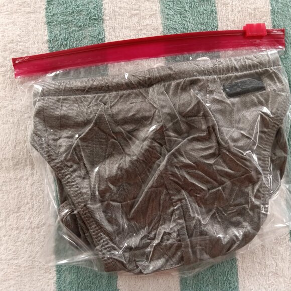 VINTAGE 1" HOM SWIM BRIEF, (*) 34", SILVER-GRAY CRINKLED PATTERN (Pre-Owned) - Picture 8 of 8